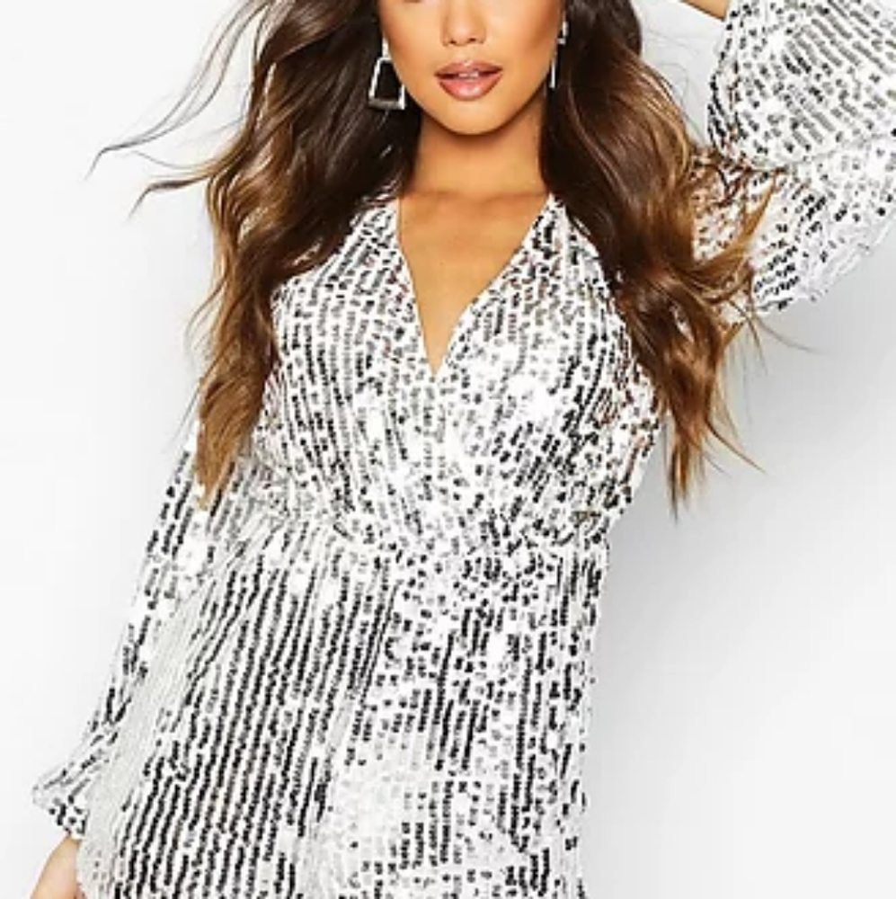 STUNNING SILVER ROMPER, PUTTING ON THE GLIZT